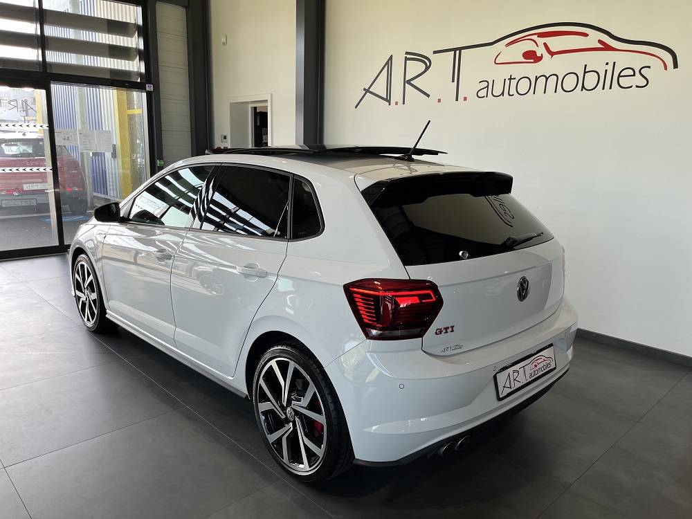 VOLKSWAGEN POLO VI 2 0 TSI 200 GTI DSG 5P A R T Automobiles