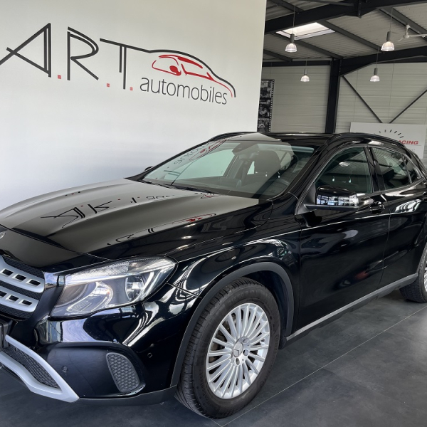 MERCEDES GLA 180 122CV